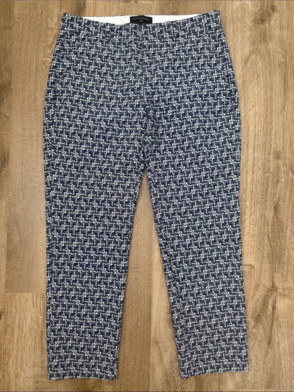 Banana Republic Women’s Avery Navy and White Geometric Chinos